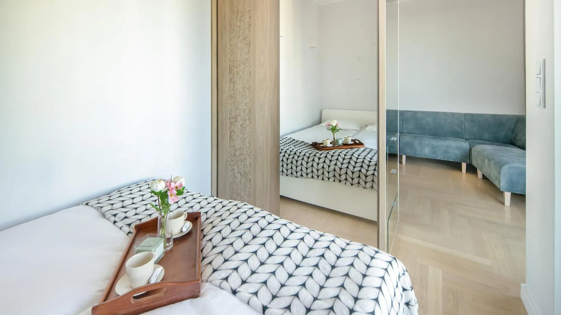 Apartment With Balcony And Parking By Noclegi Renters Krakow