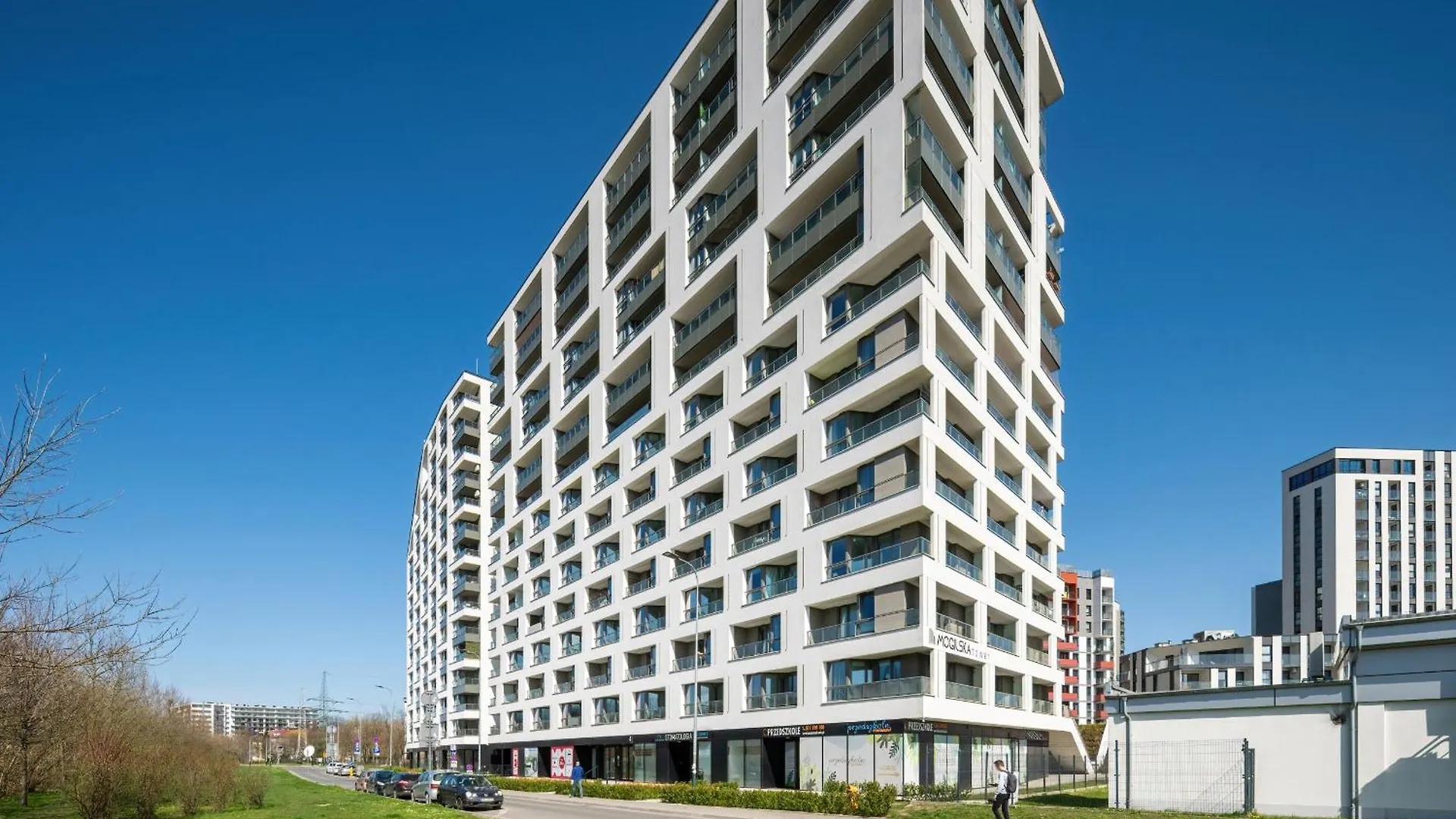 Apartment With Balcony And Parking By Noclegi Renters Krasków